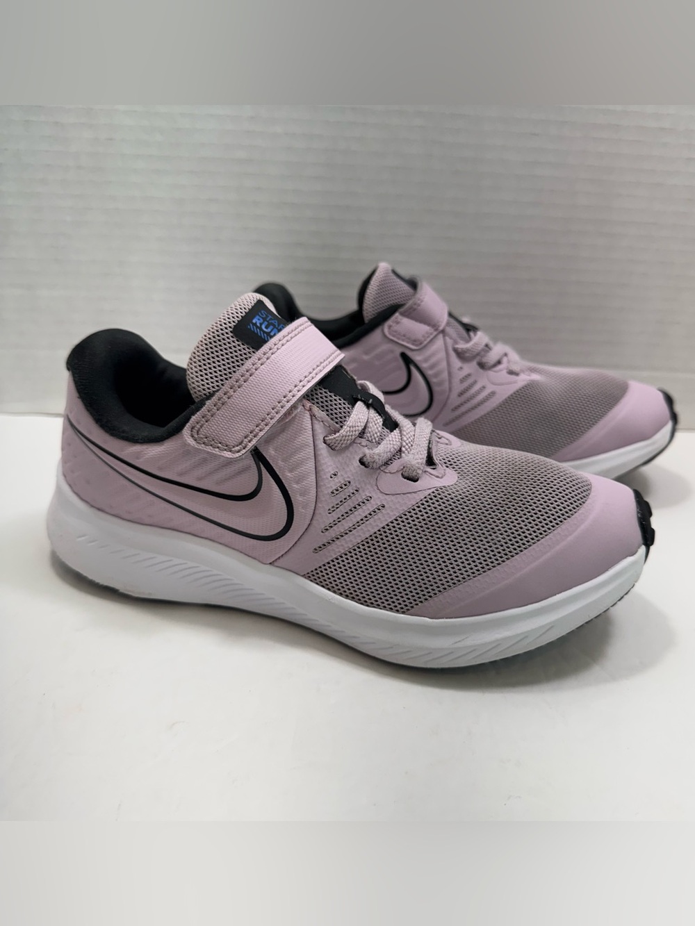 Nike Girl’s Star Runner 2.0, Iced Lilac-Off Noir-Solar White, US Youth Size 1.5